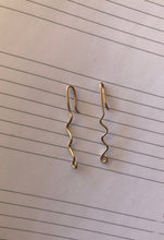 Broken lines earrings